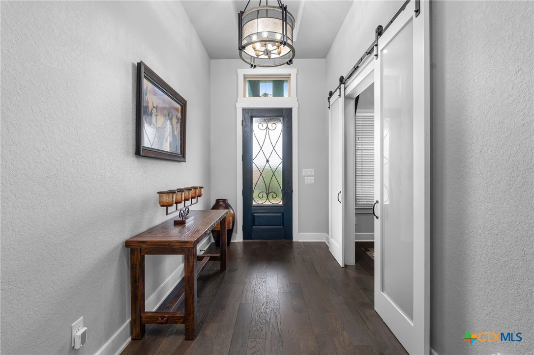 5943 Colin Ridge