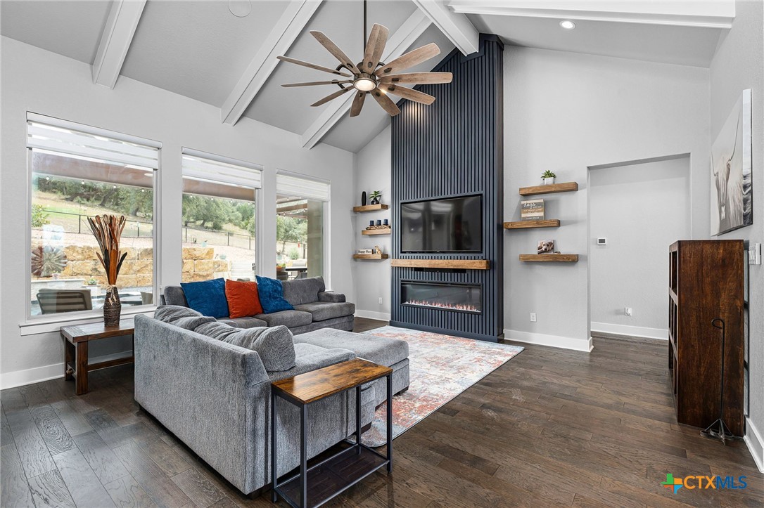 5943 Colin Ridge