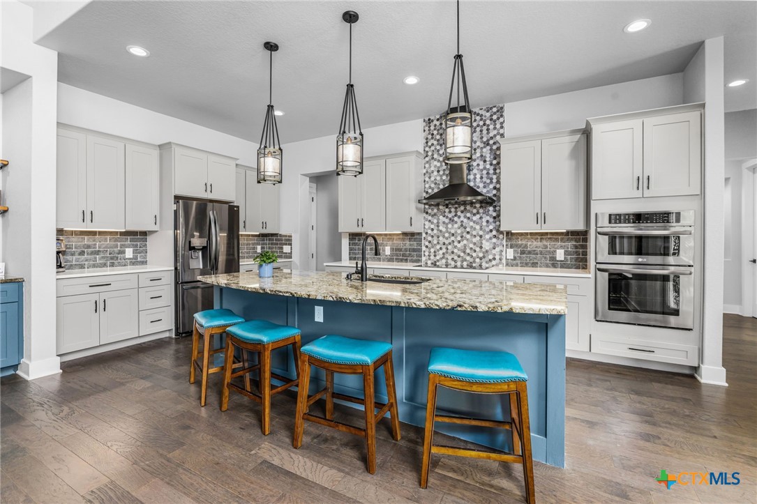 5943 Colin Ridge