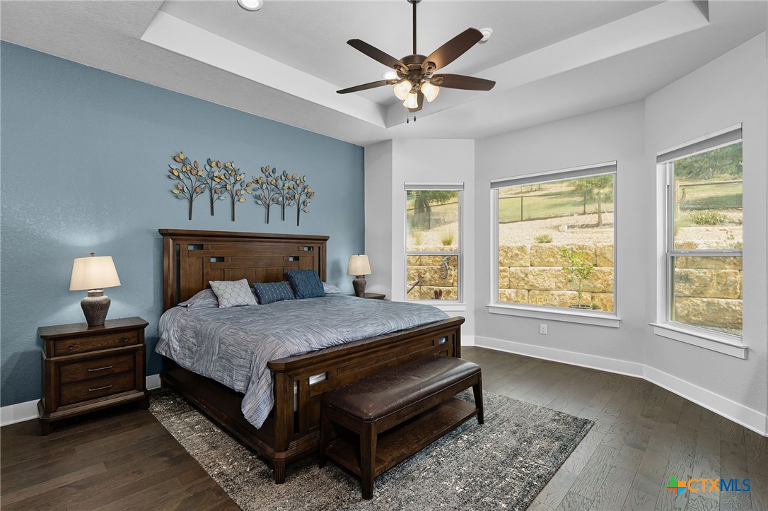5943 Colin Ridge