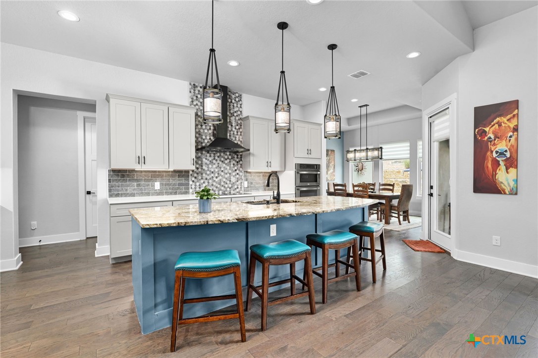 5943 Colin Ridge