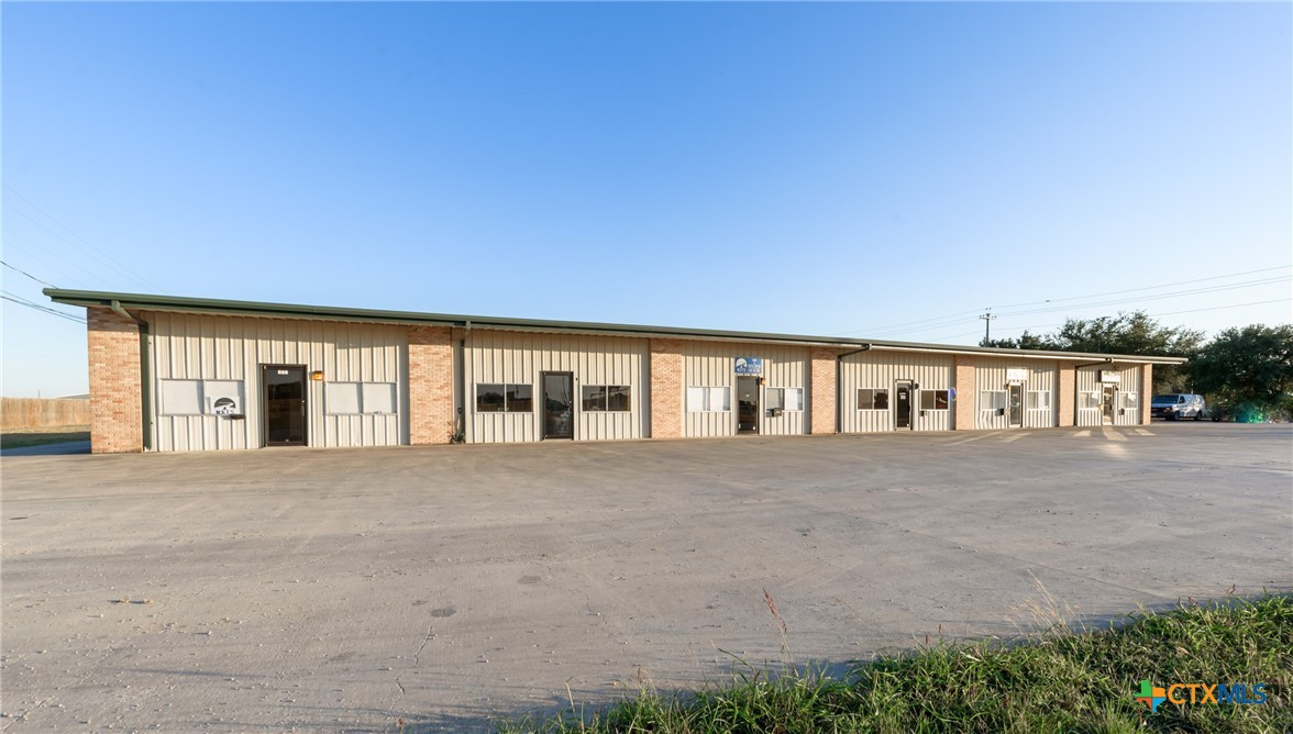 2331 N State Highway 46 Highway