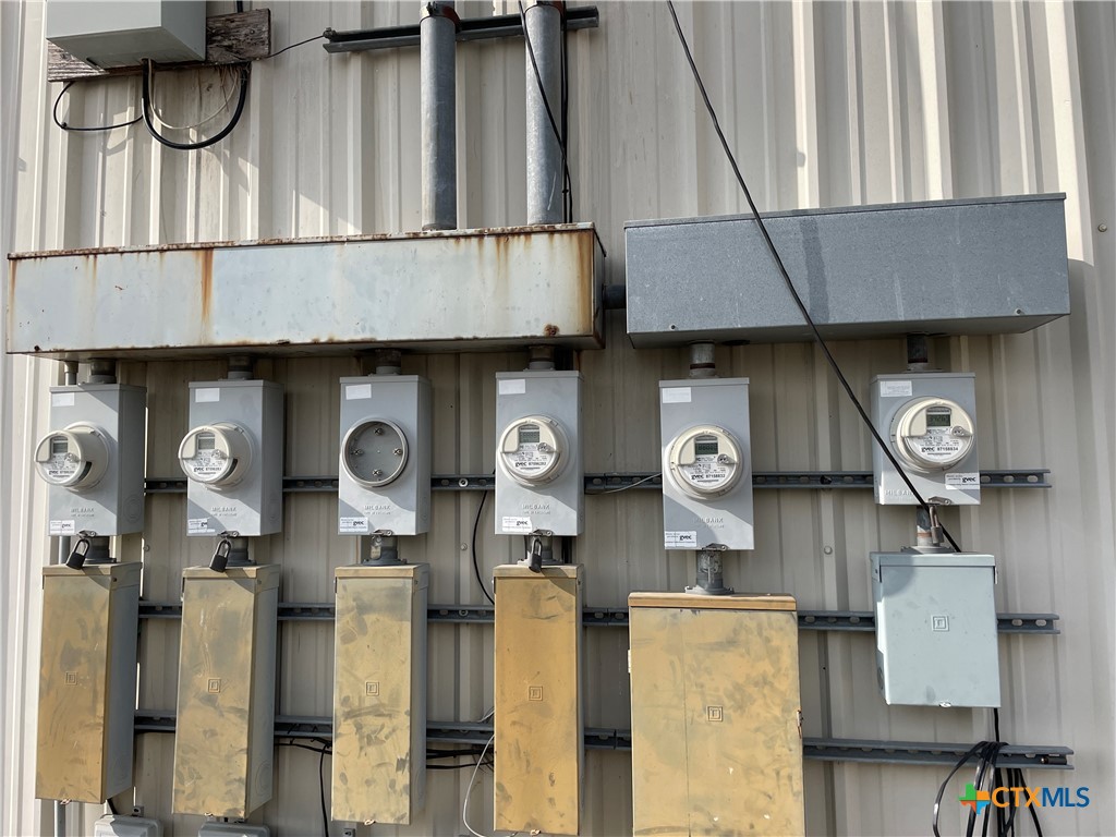 2331 N State Highway 46 Highway