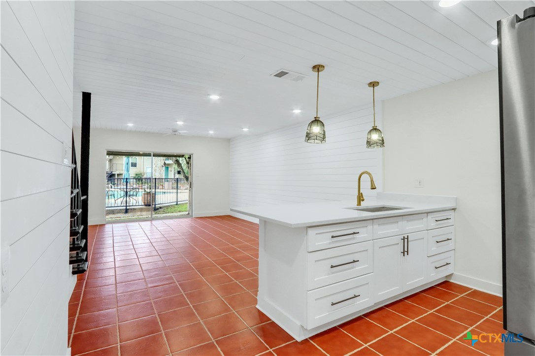 551 Terminal Loop Road B3