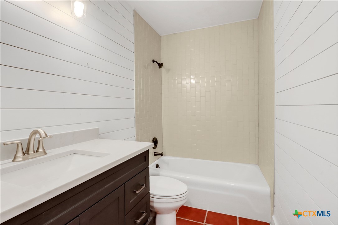 551 Terminal Loop Road B3