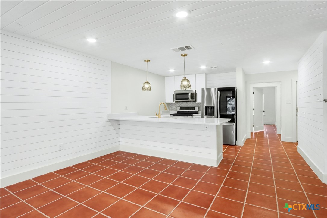 551 Terminal Loop Road B3