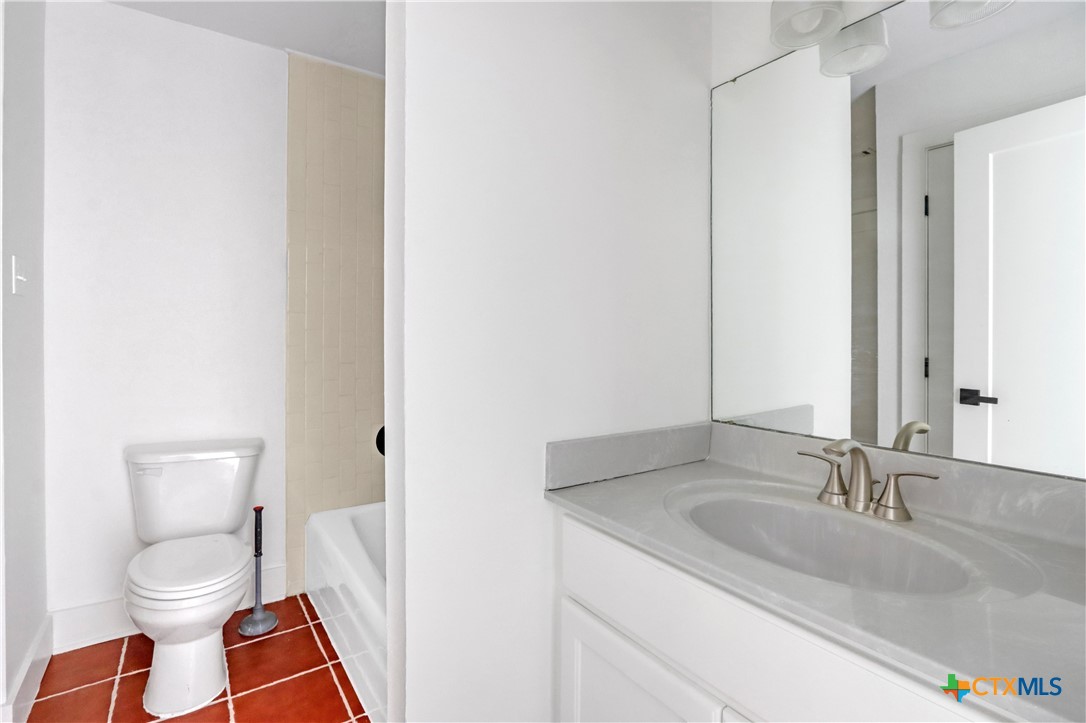 551 Terminal Loop Road B3