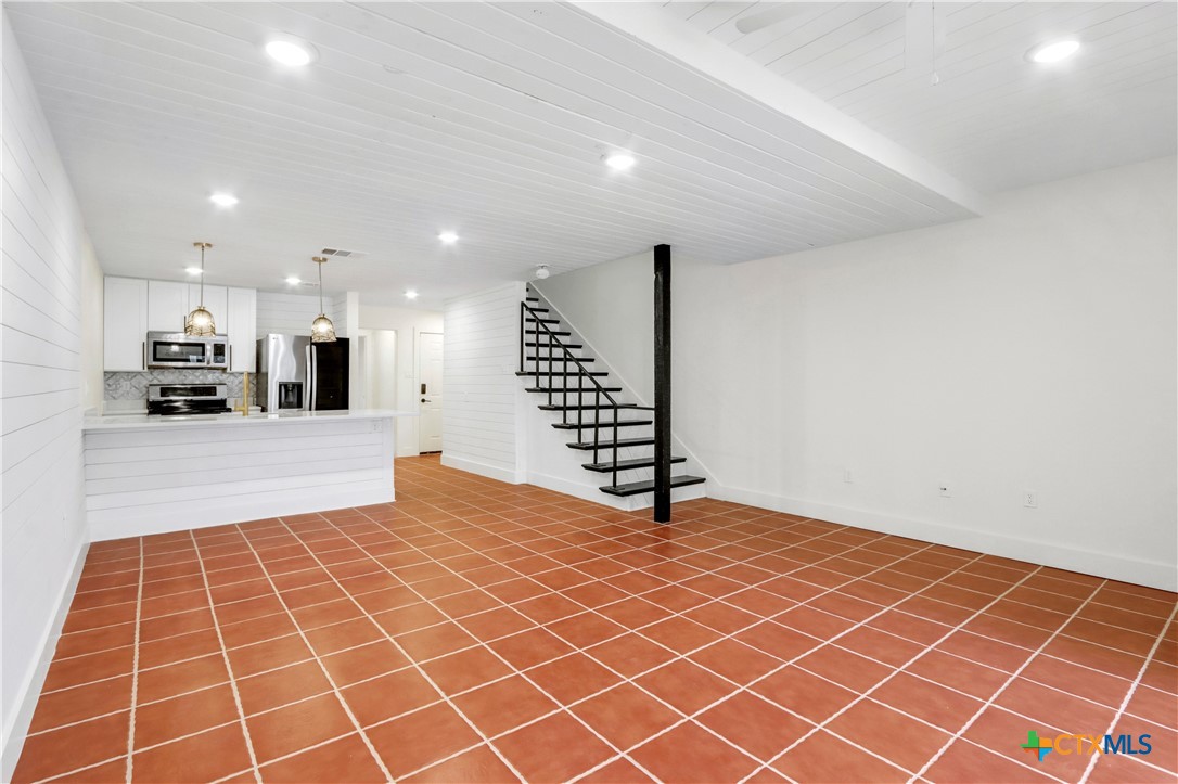 551 Terminal Loop Road B3