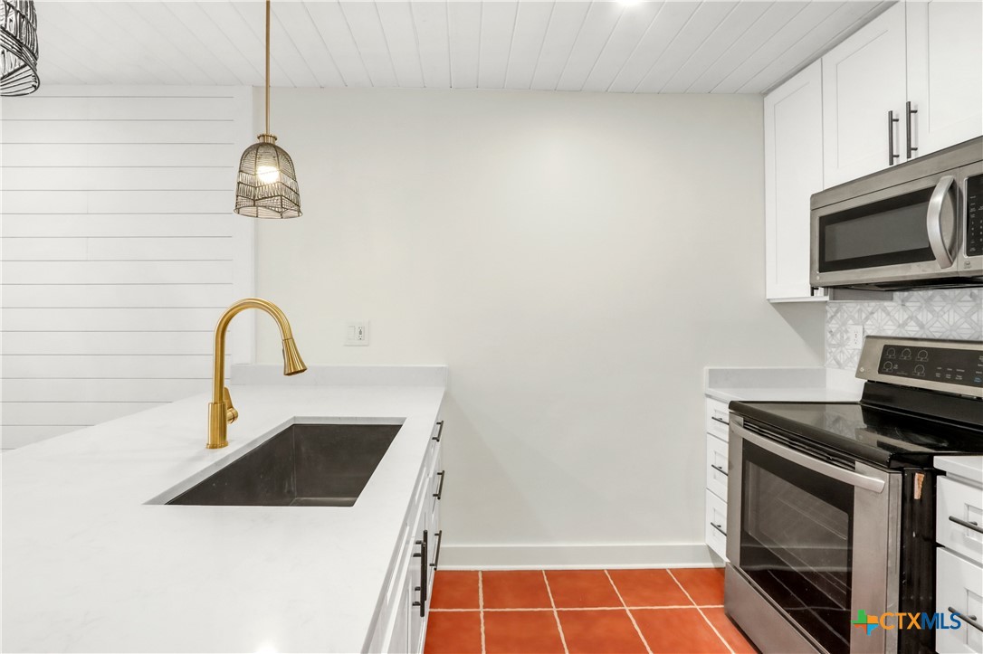 551 Terminal Loop Road B3