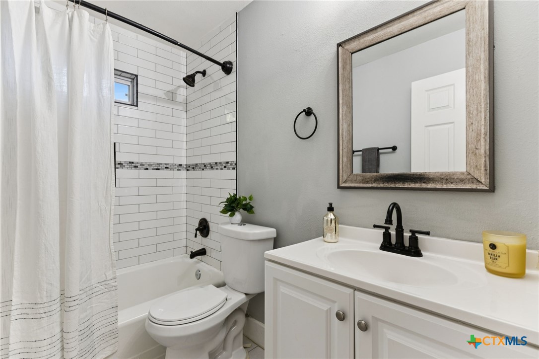 1030/1032 Haynes Street 2