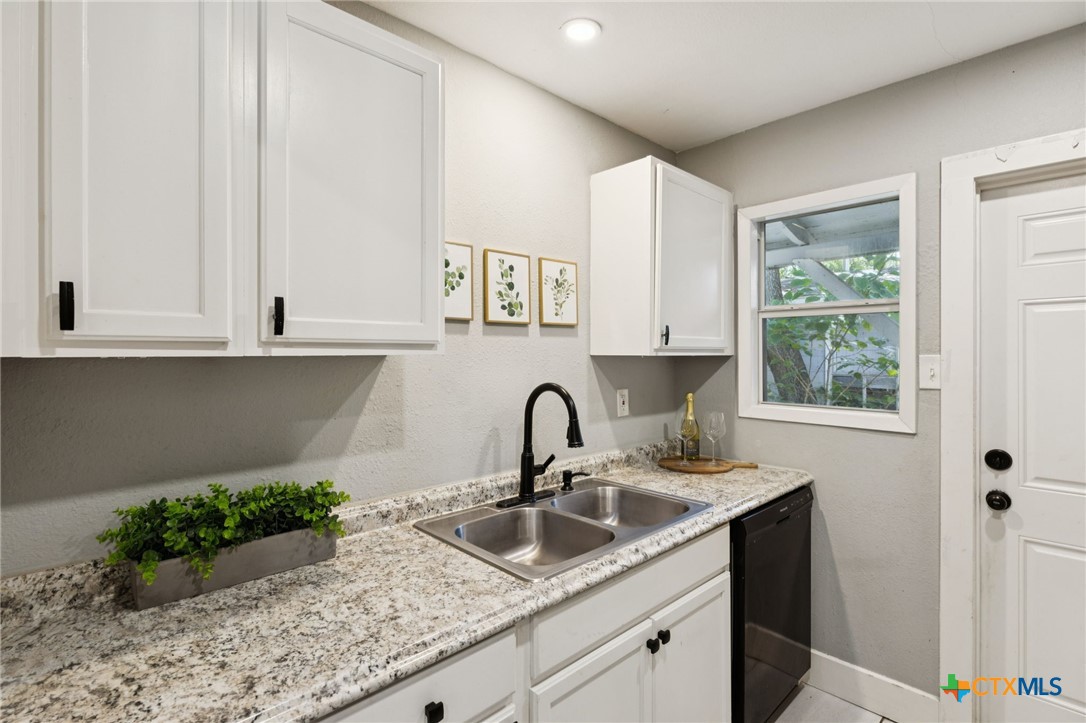 1030/1032 Haynes Street 2