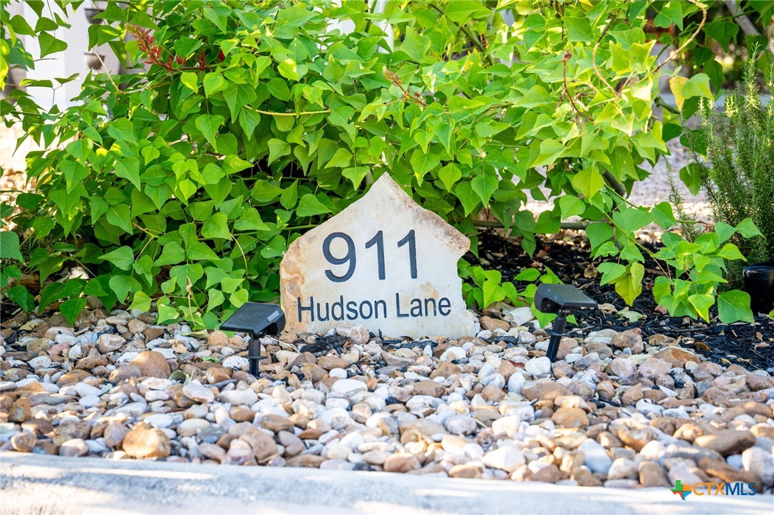 911 Hudson Lane