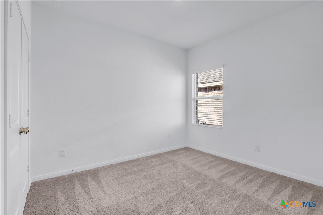 8904 James Bowie