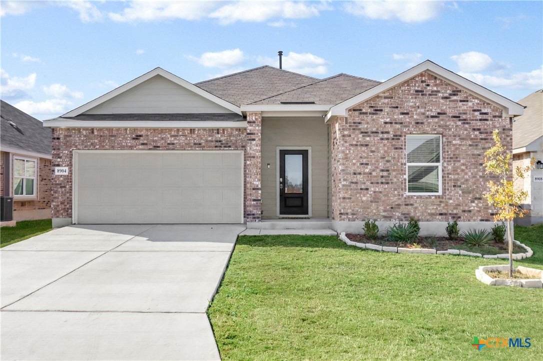 8904 James Bowie