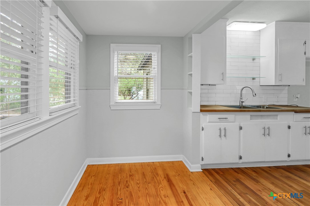 960 E Mountain Street