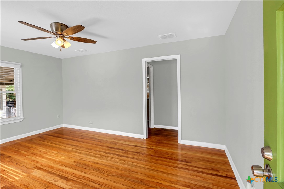 960 E Mountain Street