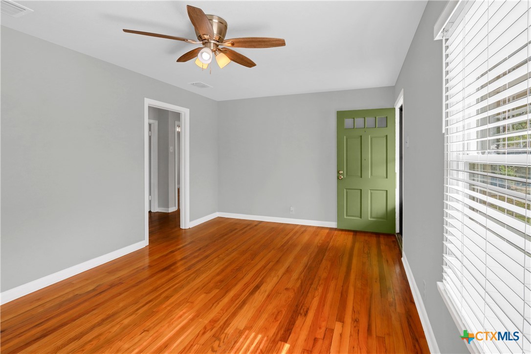 960 E Mountain Street