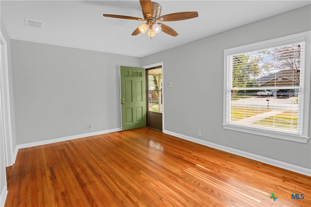 960 E Mountain Street