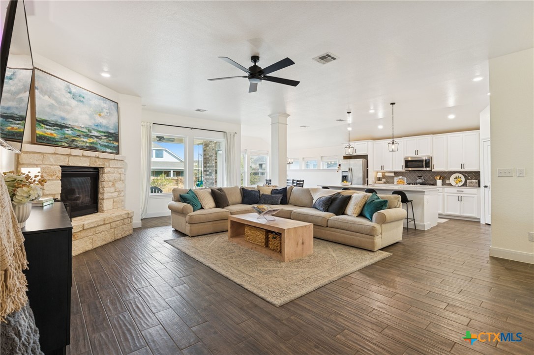 390 Nightshade Trail