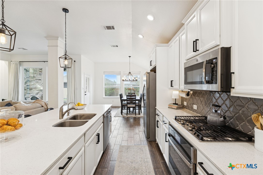 390 Nightshade Trail