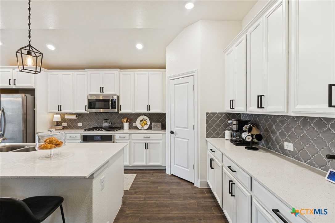 390 Nightshade Trail