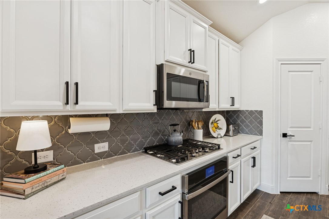 390 Nightshade Trail