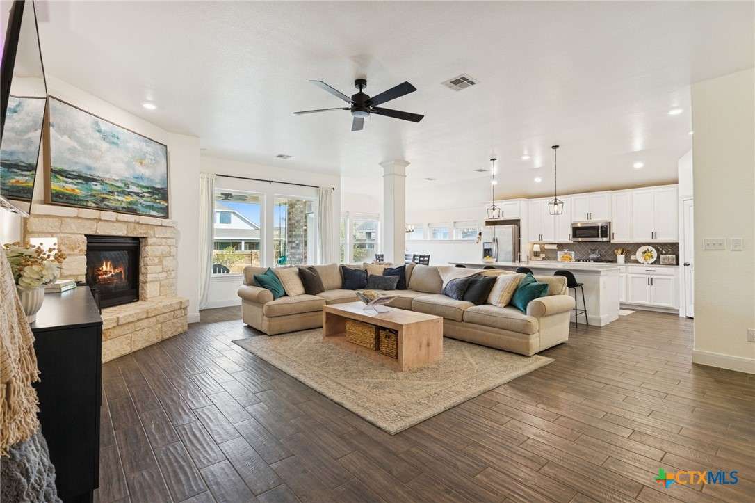 390 Nightshade Trail