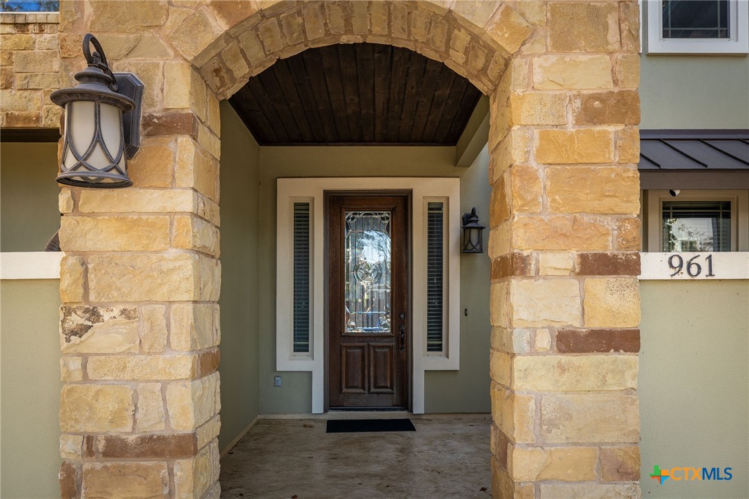 961 N Academy Avenue