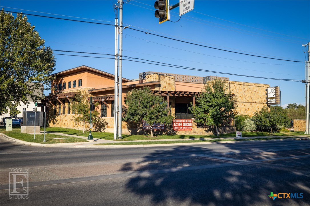 961 N Academy Avenue