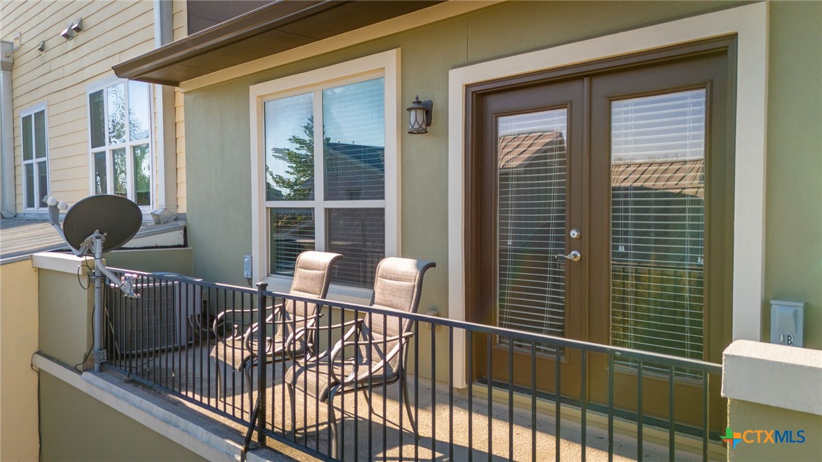 961 N Academy Avenue