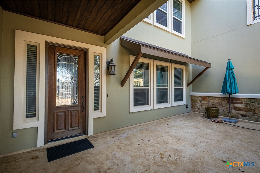 961 N Academy Avenue