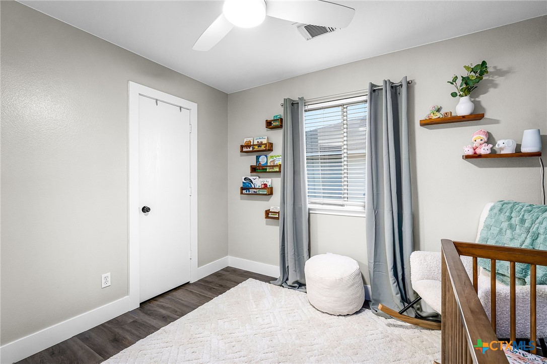 1616 Sunnycrest Circle