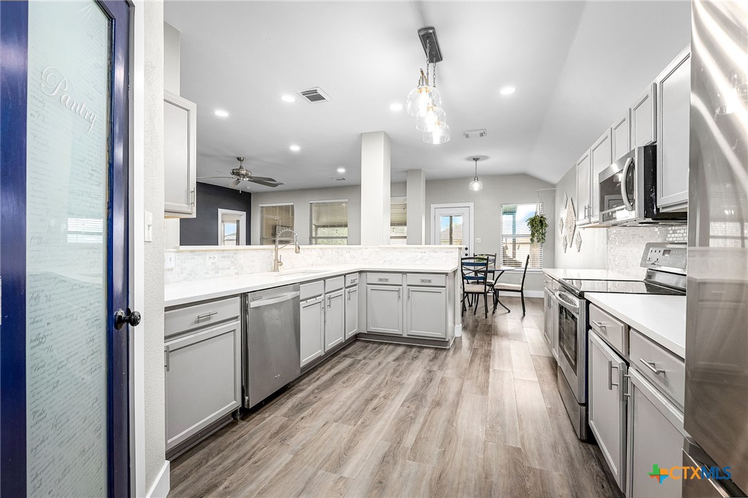 1616 Sunnycrest Circle