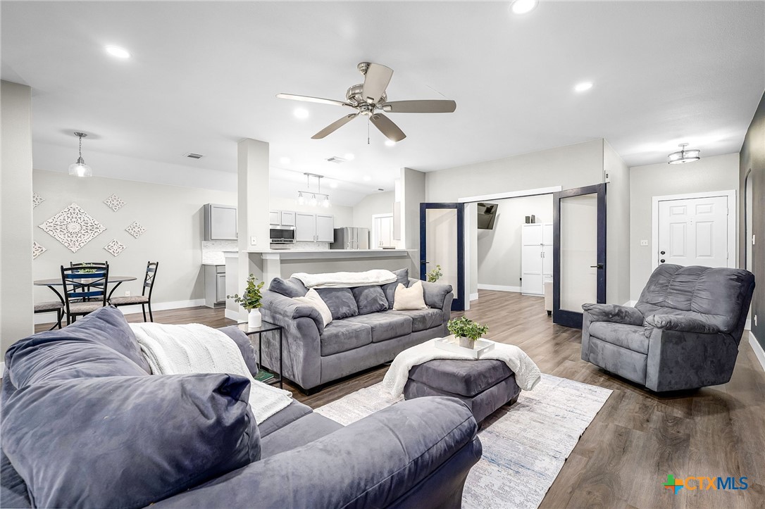 1616 Sunnycrest Circle