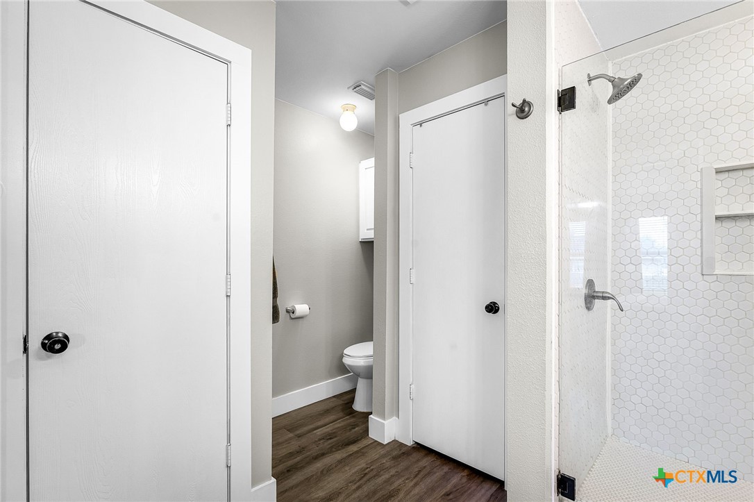 1616 Sunnycrest Circle