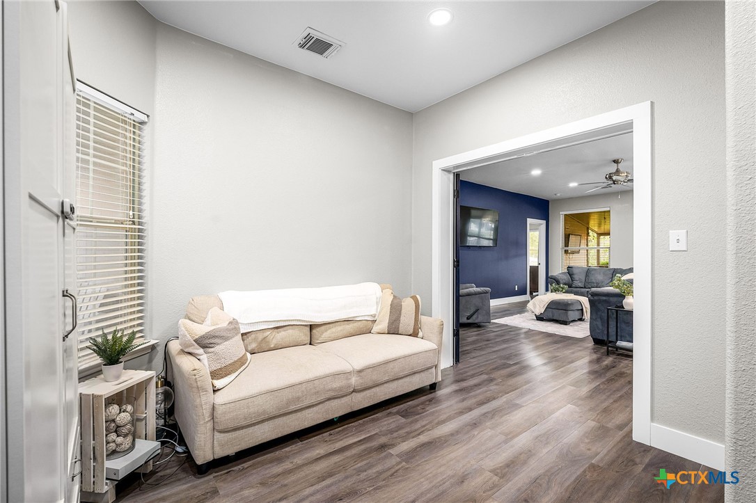 1616 Sunnycrest Circle