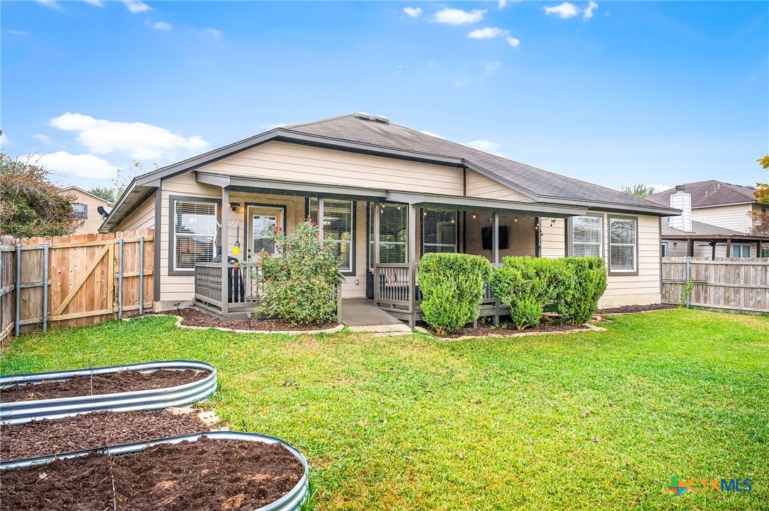 1616 Sunnycrest Circle