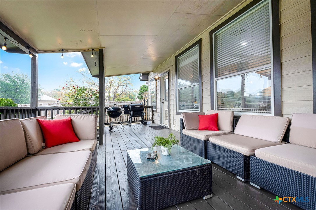 1616 Sunnycrest Circle