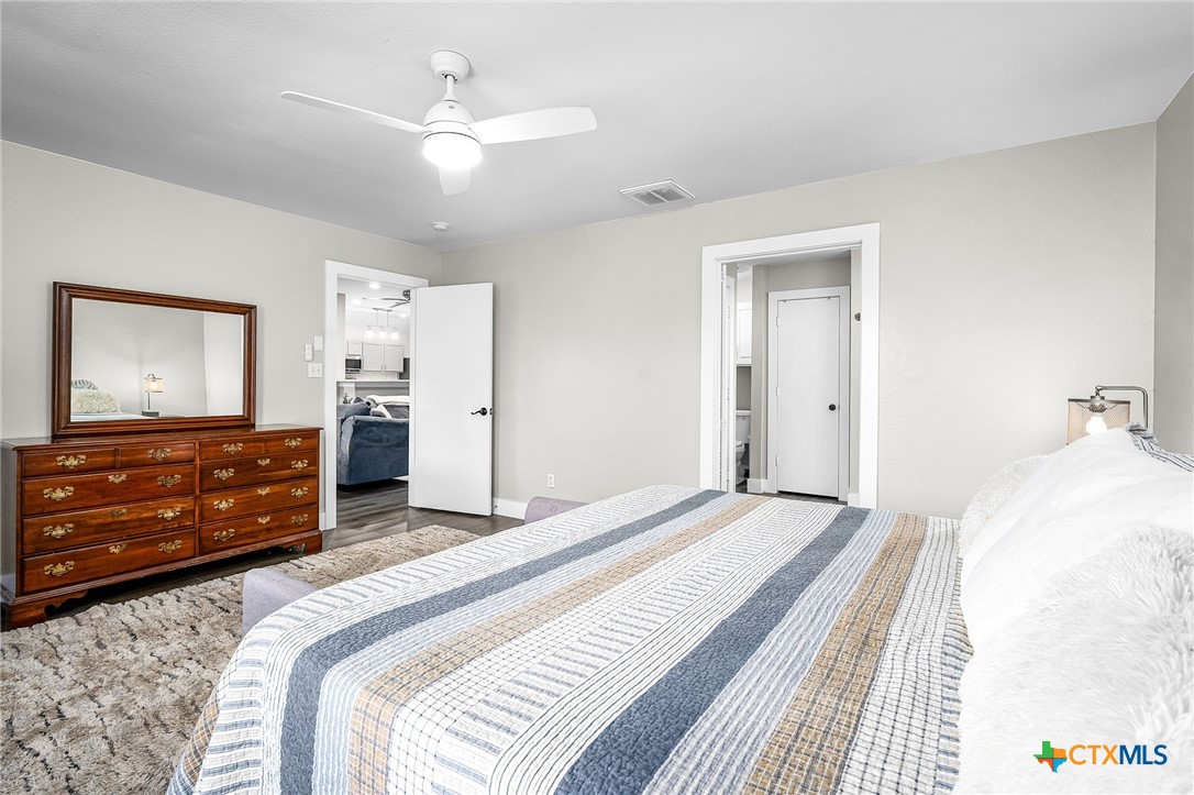 1616 Sunnycrest Circle