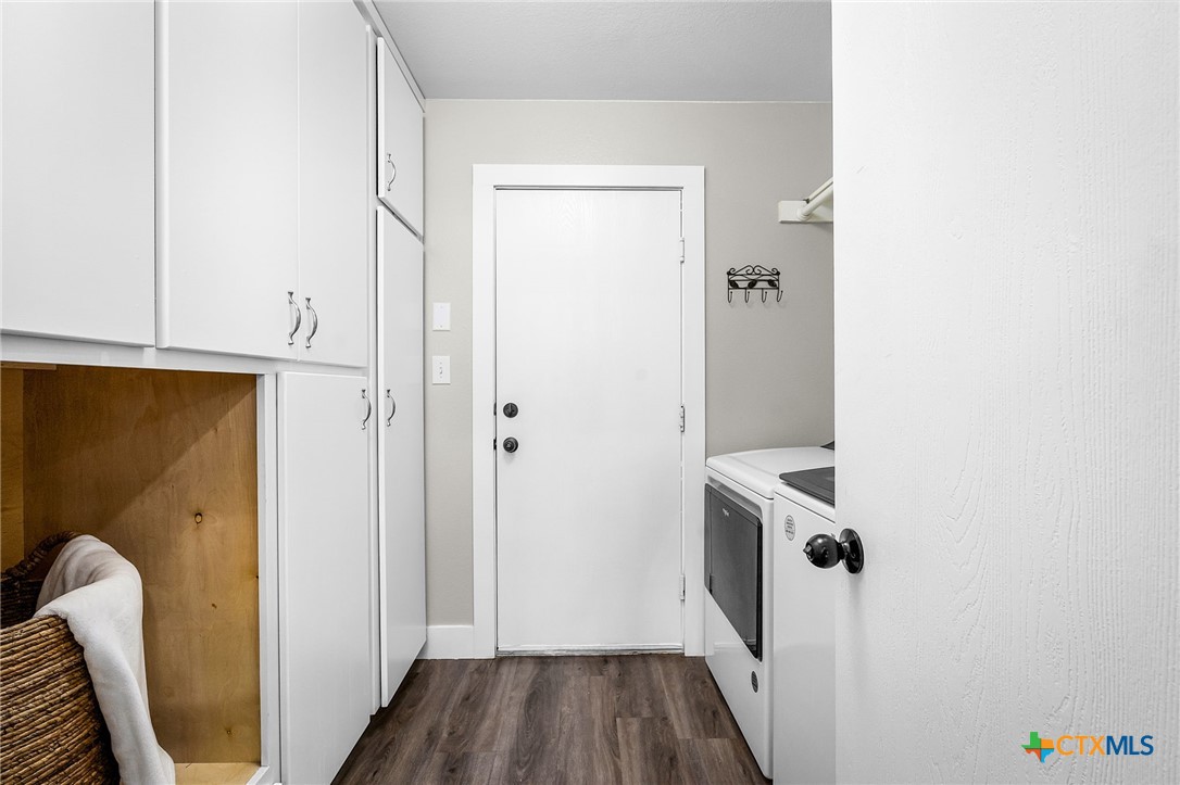 1616 Sunnycrest Circle