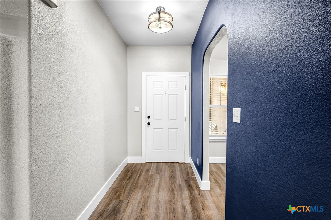 1616 Sunnycrest Circle