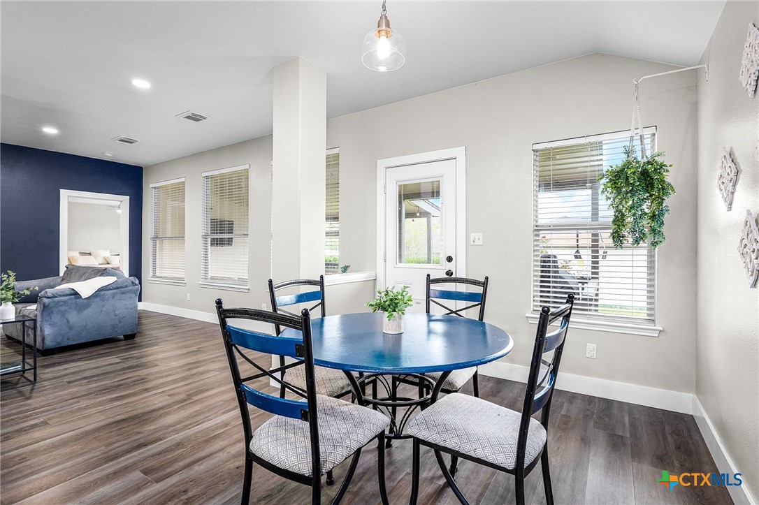 1616 Sunnycrest Circle