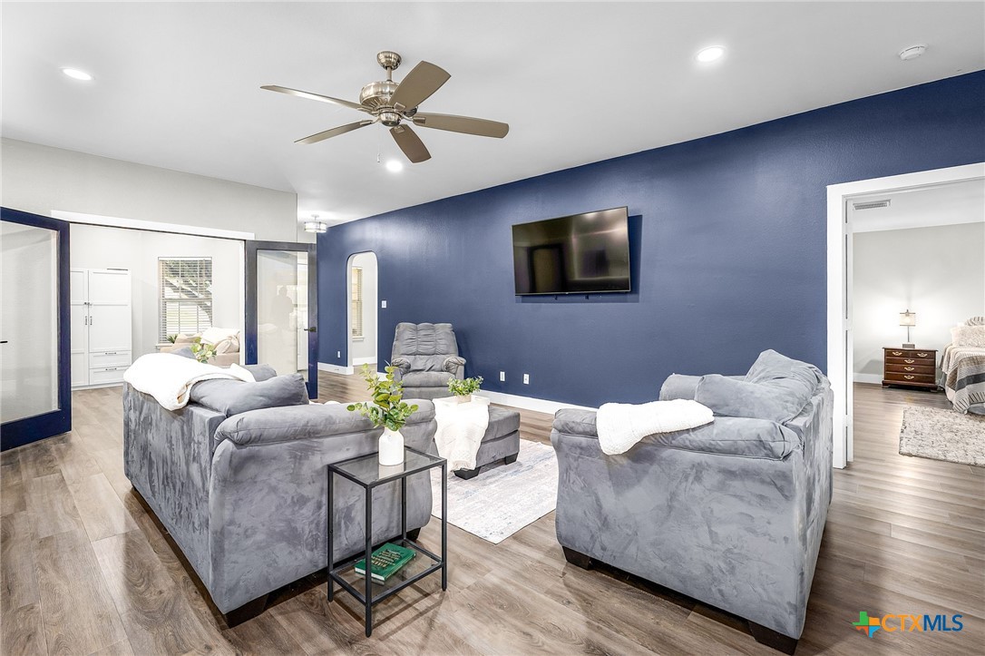 1616 Sunnycrest Circle