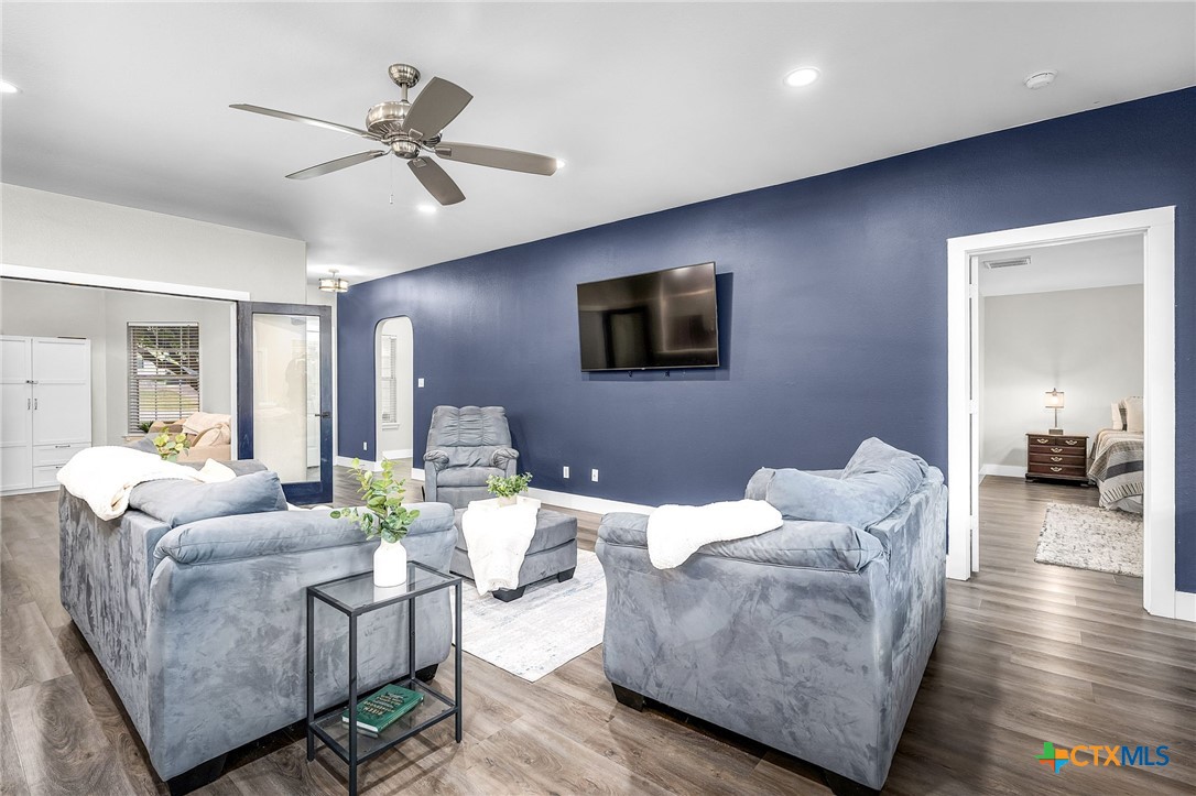 1616 Sunnycrest Circle