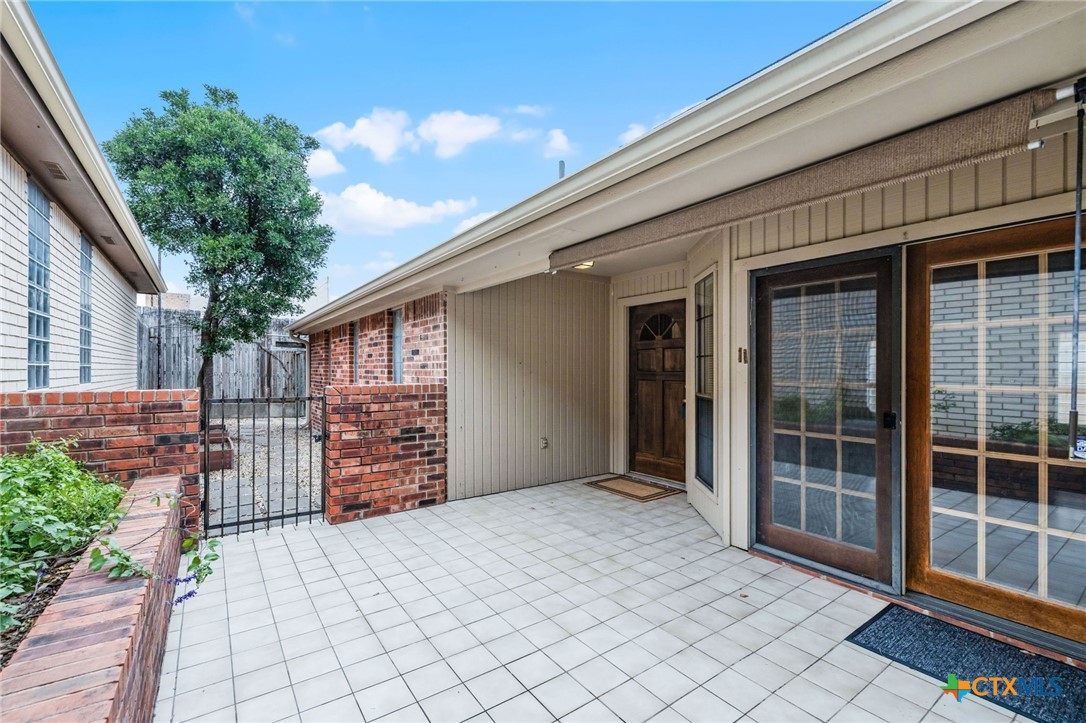 714 Cedar Parkway