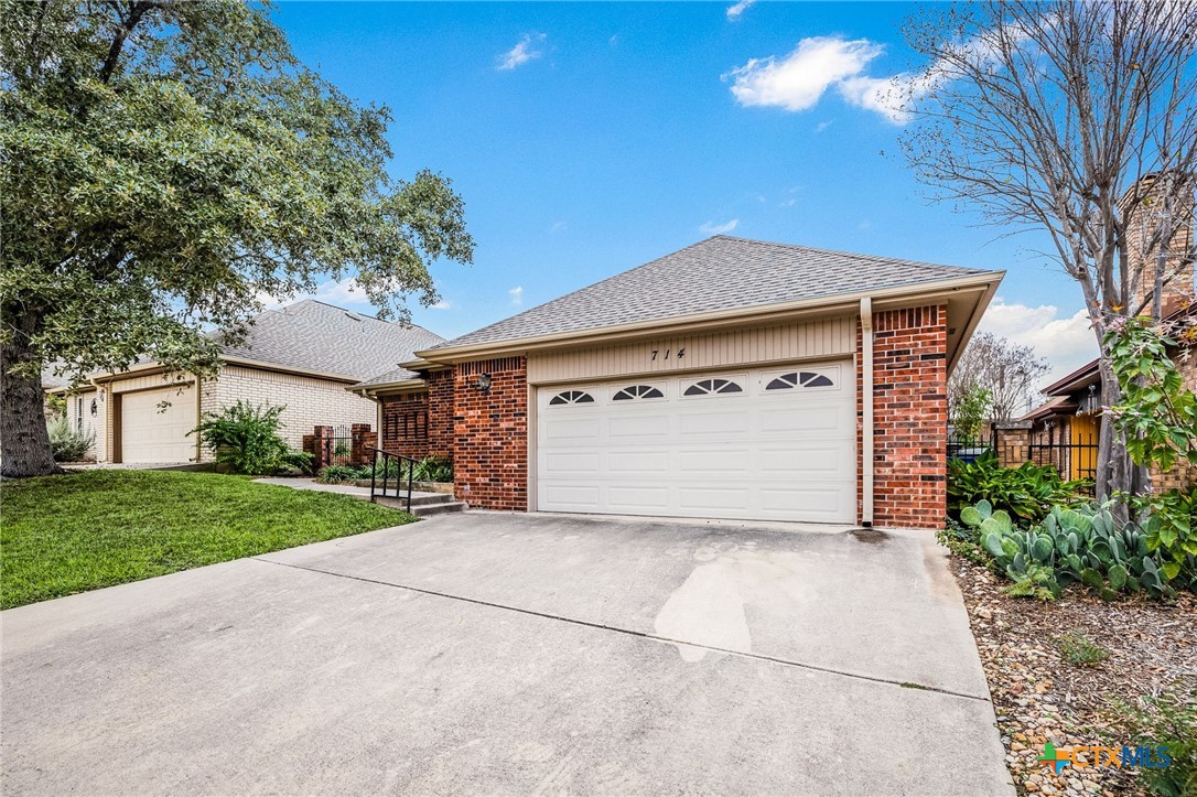 714 Cedar Parkway