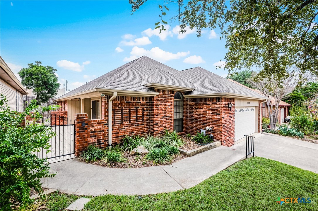 714 Cedar Parkway