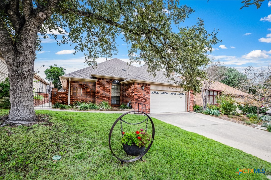 714 Cedar Parkway