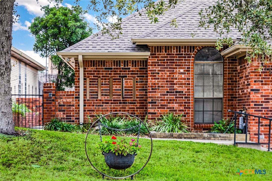 714 Cedar Parkway