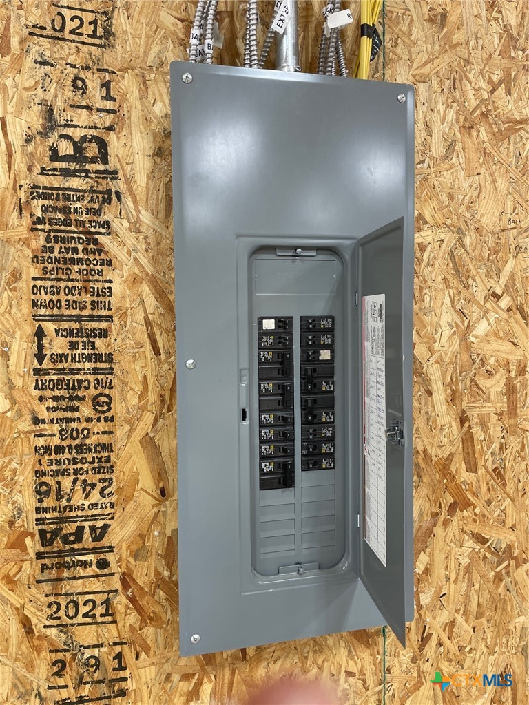 140 Thunderbird Lane